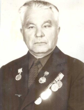 Аксянов Сабир Идрисович.